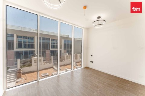 Townhouse sa Dubai, UAE 3 silid-tulugan, 105.7 sq.m. № 685923 - larawan 11
