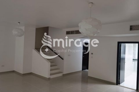 Vilë në Al Reef, Abu Dhabi, Emiratet e Bashkuara Arabe 5 dhoma gjumi, 273.4 m2. № 574418 - Foto 5
