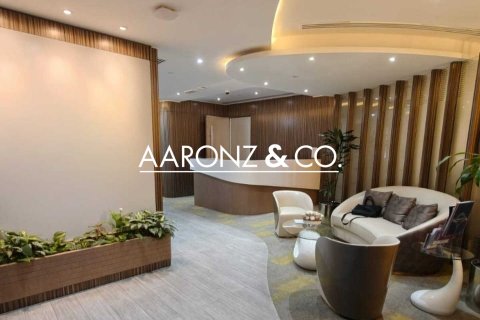 Business Bay, Dubai, BAE’de kiralık office 282 m&sup2; No 691996 - fotoğraf 2