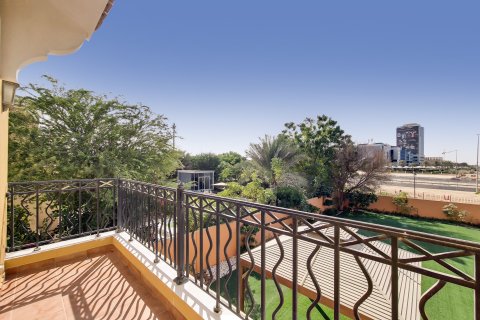 Villa in Arabian Ranches, Dubai, VAE: 4 Schlafzimmer, 422.2 m2 Nr. 751025