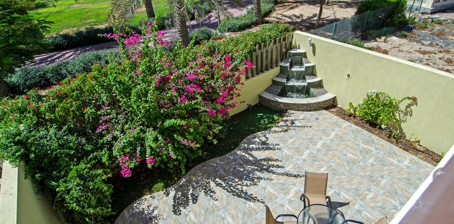 Villa in Jumeirah Village Circle, Dubai, VAE: 3 Schlafzimmer, 257.25 m2 Nr. 751077