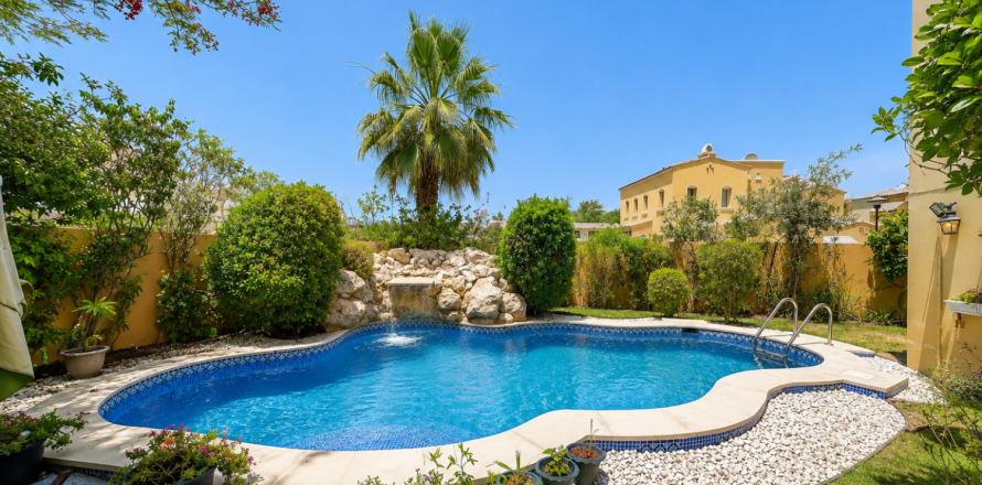 Vila v Arabian Ranches, Dubai, SAE 4 ložnice, 581.48 m² Č.: 751028