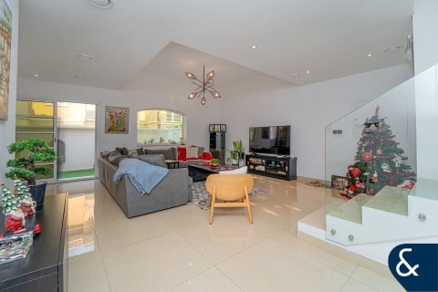 Villa à vendre à  Dubai Sports City, Dubai, EAU 3 chambres, 227 m2 № 685066 - photo 5