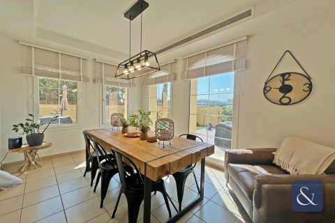 Vila u Arabian Ranches, Dubai, UAE 3 spavaćih soba, 206 m2 Br. 685065 - fotografija 2