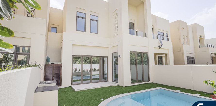 Вилла Рим, Дубай, БАӘ-да 3 жатын бөлмелер, 208 м² № 684994