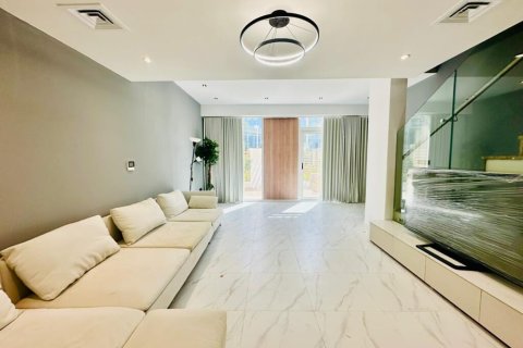 וילה להשכרה ב Rukan, Dubai, איחוד האמירויות 2 חדרי שינה, 159 מ"ר, מספר 693917 - תמונה 8