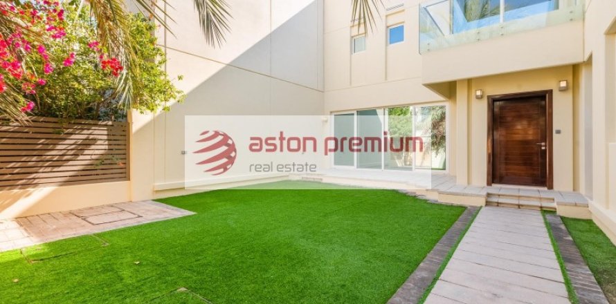 Villa in The Sustainable City, Dubai, UAE 4 bedrooms, 353 sq.m. № 721709