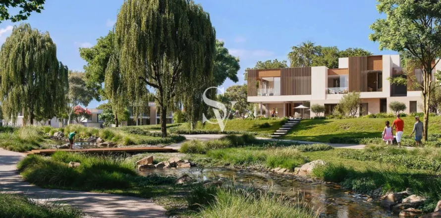 Villa in Dubai Land, UAE 5 bedrooms, 586 sq.m. № 721467