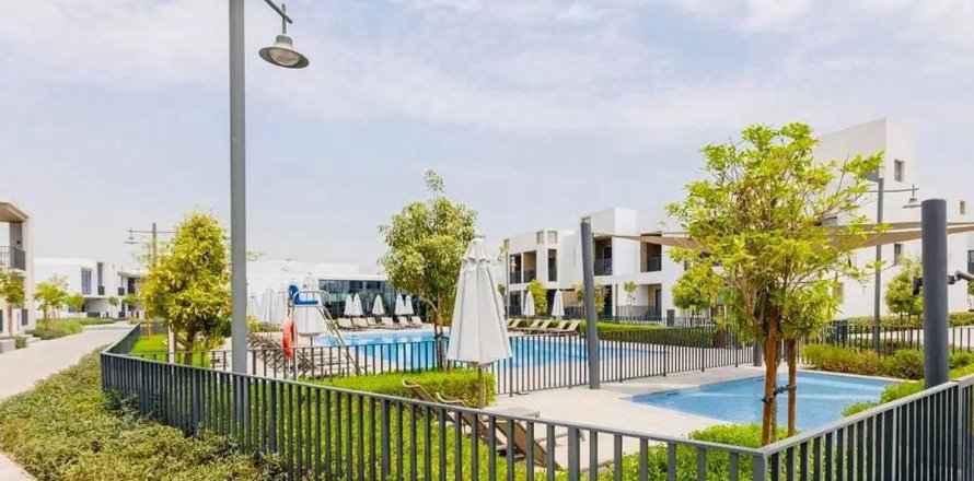 Kuća u nizu u Dubai, UAE 125.8 m2, 3 spavaćih soba Br. 696678