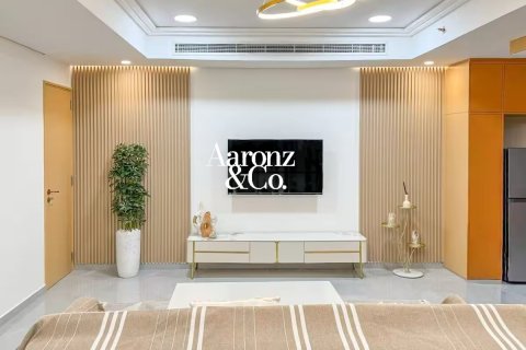 Müüa korter asukohaga Jumeirah Lake Towers, Dubai, AÜE: 1 magamistoaga, 77 m² Nr 715267 - pilt 1