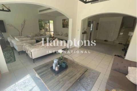 Villa en alquiler en Meadows, Dubai, EAU 5 dormitorios, 353.49591500 m2 № 651406 - foto 2