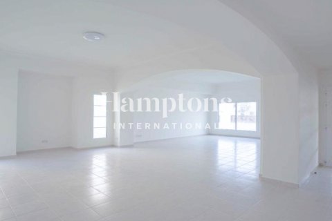 Huvila Meadows, Dubai, Arabiemiraatit 5 makuuhuonetta, 540.23001597 m2 № 651406 - kuva 1