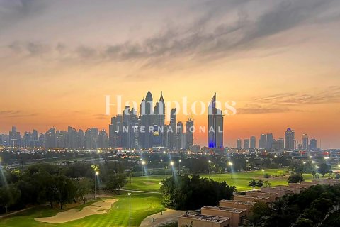 Apartament de închiriat în The Views, Dubai, EAU 2 dormitoare, 127.92928906 mp.  №651410 - poză 10