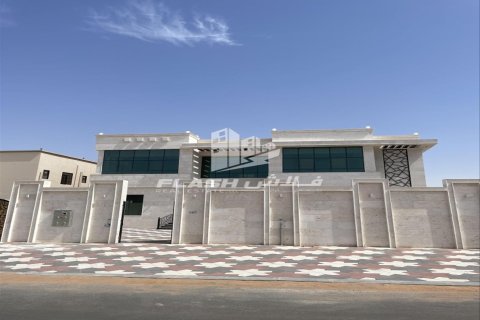 Villa itt: Ras Al Khaimah, EAE, 5 hálószoba, 929 m², azonosító: 735251 - fénykép 2