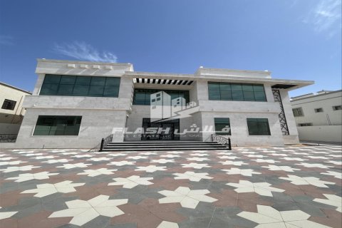 Villa itt: Ras Al Khaimah, EAE, 5 hálószoba, 929 m², azonosító: 735251 - fénykép 1