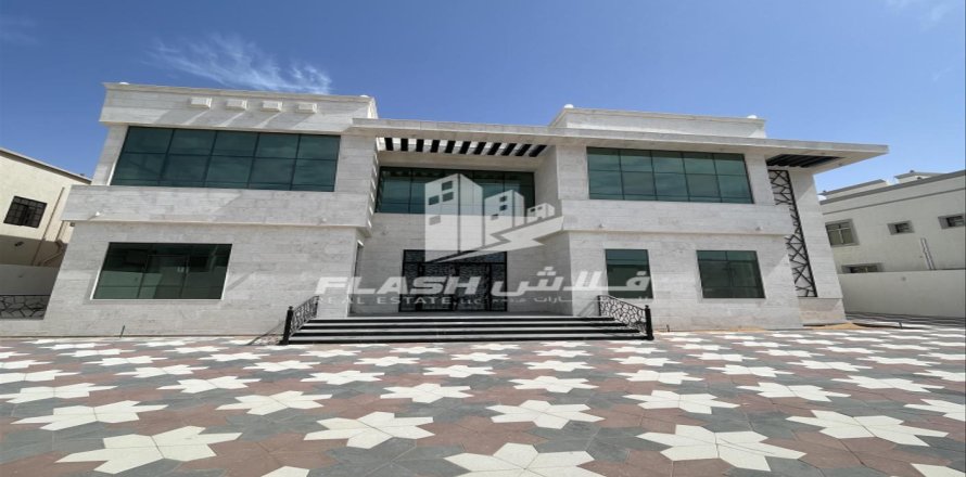 Villa itt: Ras Al Khaimah, EAE, 5 hálószoba, 929 m², azonosító: 735251