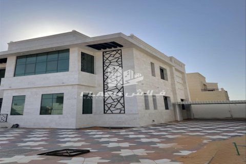 Villa itt: Ras Al Khaimah, EAE, 5 hálószoba, 929 m², azonosító: 735251 - fénykép 3