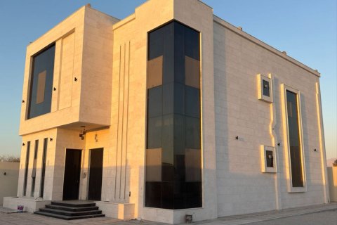 Villa a Seih Al Uraibi, Ras Al Khaimah, EAU 5 camere da letto, 929 mq. № 735253