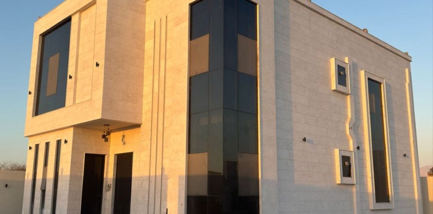 فيلا في سيح العريبي، رأس الخيمة 5 غرفة نوم ، 929 متر مربع . ر قم 735253