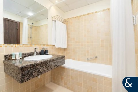 Jumeirah Beach Residence, Dubai, UAE의 판매용 아파트 침실 2개, 118제곱미터 번호 666370 - 사진 9