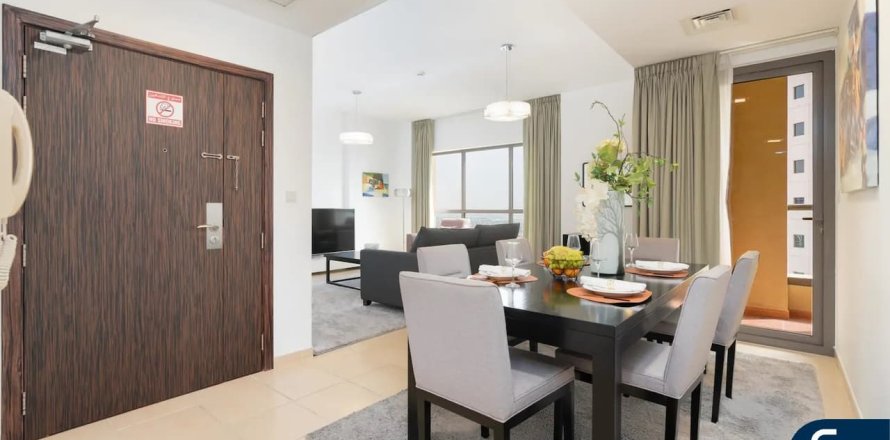 Квартира в Джумейра Бич Резиденс, Дубай, ОАЭ 2 спальни, 118м2 № 666370