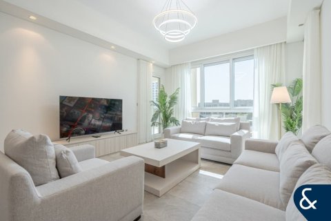 Пәтер Пальма Джумейра, Дубай, БАӘ-да 3 жатын бөлмелер, 226 м² № 667709 - фото 1