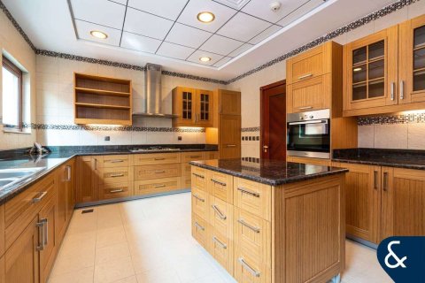 Villa zum Verkauf in Jumeirah Golf Estates, Dubai, VAE 5 Schlafzimmer, 685 m2 Nr. 667708 - Foto 13