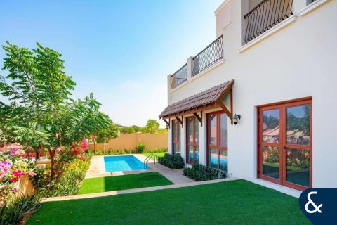 Villa zum Verkauf in Jumeirah Golf Estates, Dubai, VAE 5 Schlafzimmer, 685 m2 Nr. 667708 - Foto 2