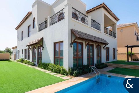 Villa zum Verkauf in Jumeirah Golf Estates, Dubai, VAE 5 Schlafzimmer, 685 m2 Nr. 667708 - Foto 3