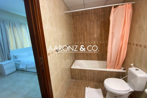 Lägenhet till försäljning i Jumeirah Lake Towers, Dubai, UAE 2 sovrum, 89 kvm Nr. 670579 - fotografi 14