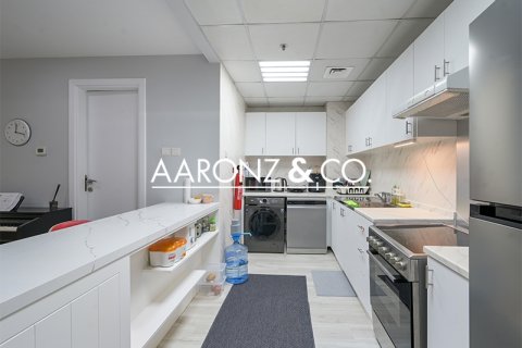 Apartament de vânzare în Jumeirah Lake Towers, Dubai, EAU 2 dormitoare, 89.4 mp.  №670579 - poză 9