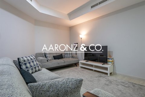 Apartament de vânzare în Jumeirah Lake Towers, Dubai, EAU 2 dormitoare, 89.4 mp.  №670579 - poză 2