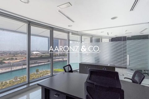 Oficiu de vânzare în Business Bay, Dubai, EAU 77.6 mp.  №670578 - poză 4