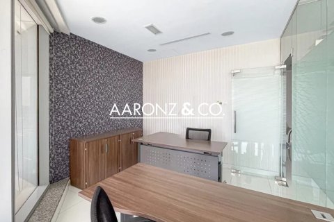 Oficiu de vânzare în Business Bay, Dubai, EAU 77.6 mp.  №670578 - poză 7