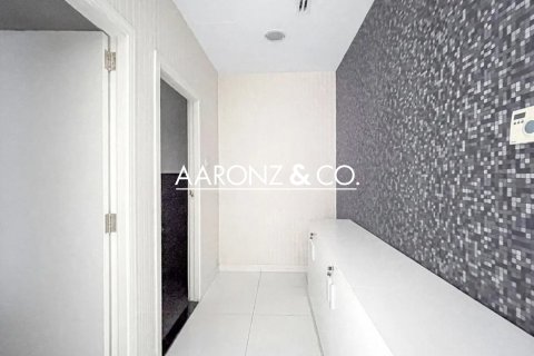 Oficiu de vânzare în Business Bay, Dubai, EAU 77.6 mp.  №670578 - poză 9