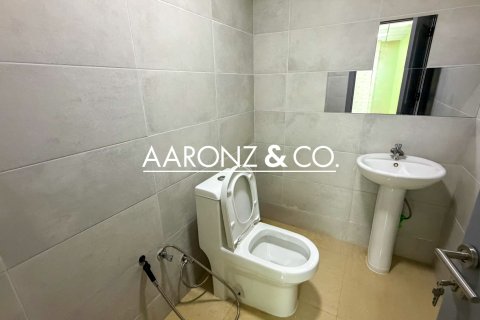 Oficiu de vânzare în Business Bay, Dubai, EAU 69.8 mp.  №670581 - poză 13