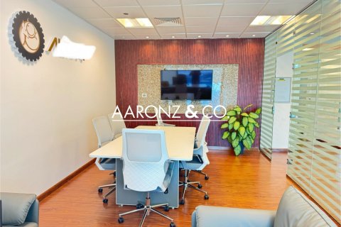 Oficiu de vânzare în Business Bay, Dubai, EAU 74.4 mp.  №670583 - poză 12