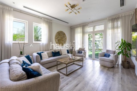 Vila v Jumeirah Park, Dubai, SAE 3 ložnice, 295 m² Č.: 625441 - fotografie 5