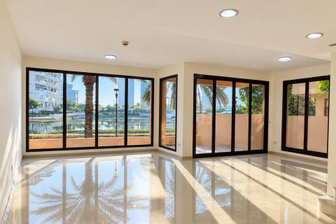 Townhouse in Jumeirah Islands, Dubai, UAE 4 bedrooms, 198.81 sq.m. № 768815