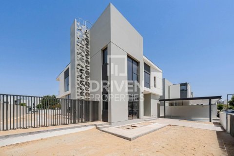 Villa zur Miete in Al Furjan, Dubai, VAE 5 Schlafzimmer, 373.56 m2 Nr. 746226 - Foto 1