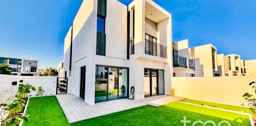 Városi lakóépület itt: Dubai, EAE, 4 hálószoba, 216.28 m², azonosító: 733719