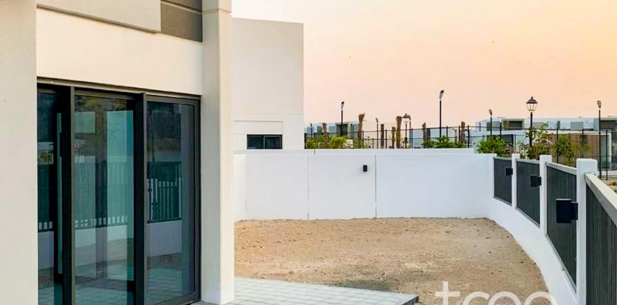 Rekkehus i Dubai Land, Dubai, Emiratene 4 soverom, 216.37 kvm nr. 758816