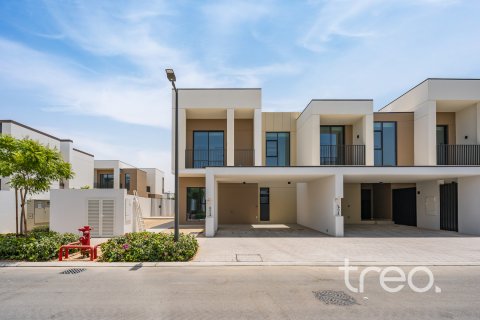 Kaupunkipientalo Arabian Ranches 3, Dubai, Arabiemiraatit 4 makuuhuonetta, 218.04 m2 № 758814 - kuva 12