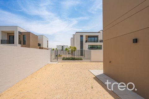 Kaupunkipientalo Arabian Ranches 3, Dubai, Arabiemiraatit 4 makuuhuonetta, 218.04 m2 № 758814 - kuva 15