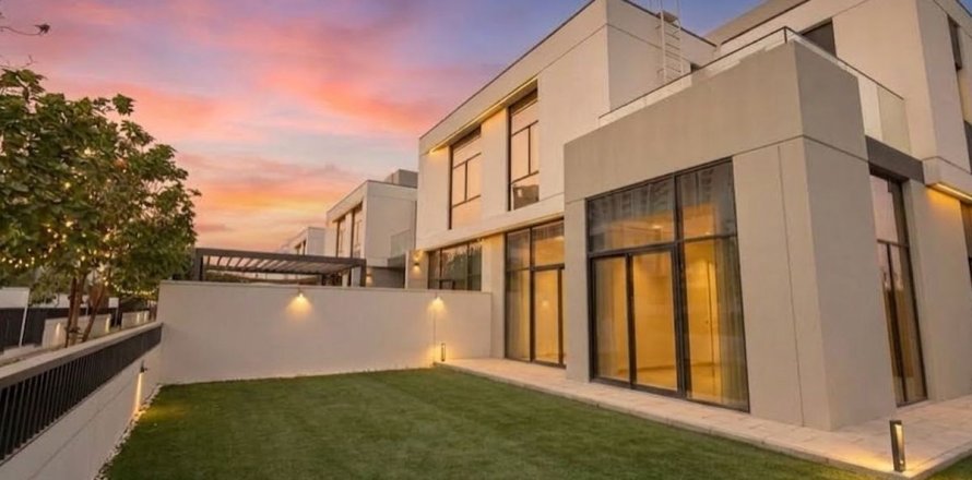 Townhouse i Al Furjan, Dubai, UAE 4 soveværelser, 330.4 kvm № 760911