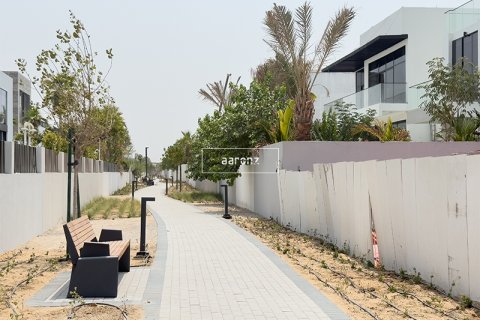 Land in Jumeirah Park, Dubai, UAE 738.5 sq.m. № 632082 - photo 4