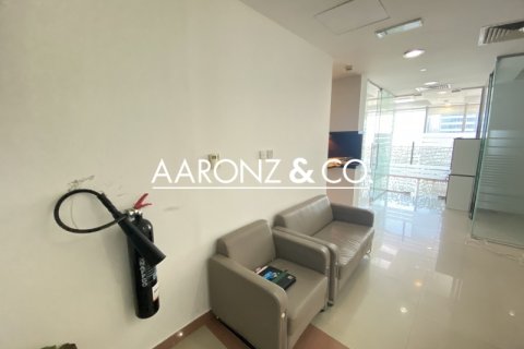 Office in Business Bay, Dubai, UAE 89.3 sq.m. № 632083 - photo 8