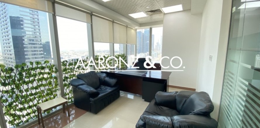 Office in Business Bay, Dubai, UAE 89.3 sq.m. № 632083