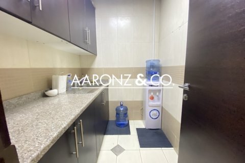 Office in Business Bay, Dubai, UAE 89.3 sq.m. № 632083 - photo 11