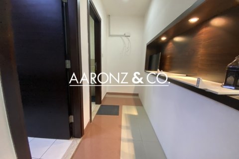 Office in Business Bay, Dubai, UAE 89.3 sq.m. № 632083 - photo 9